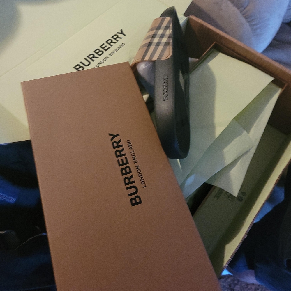 Burberry slides men